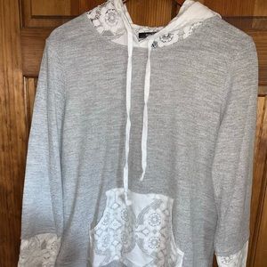 Doe & Rae Lace accent hoodie size M